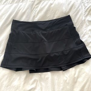 Lululemon Pace Rival skirt. Excellent condition!